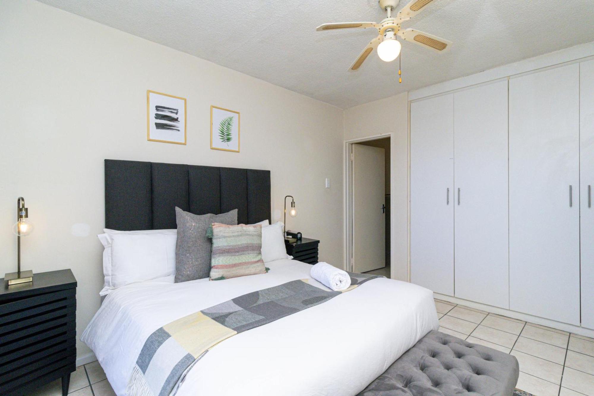 Modern Seaview Apartment Port Elizabeth Exterior photo