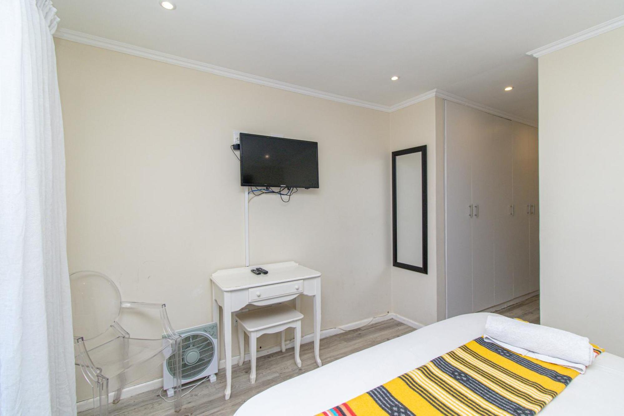 Modern Seaview Apartment Port Elizabeth Exterior photo